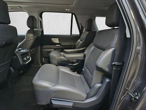Used 2025 Ford Expedition Max Active AWD/4WD image 16