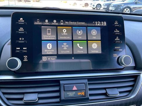 Used 2020 Honda Accord Touring image 31