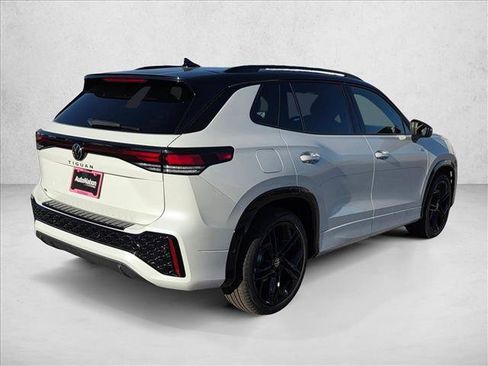 New 2026 Volkswagen Tiguan SE R-Line FWD image 2