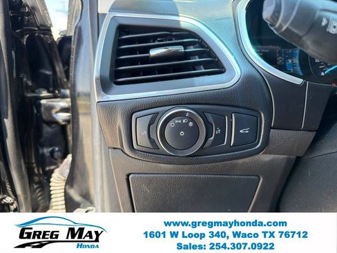 Used 2018 Ford Edge Titanium w/ Equipment Group 301A FWD image 13
