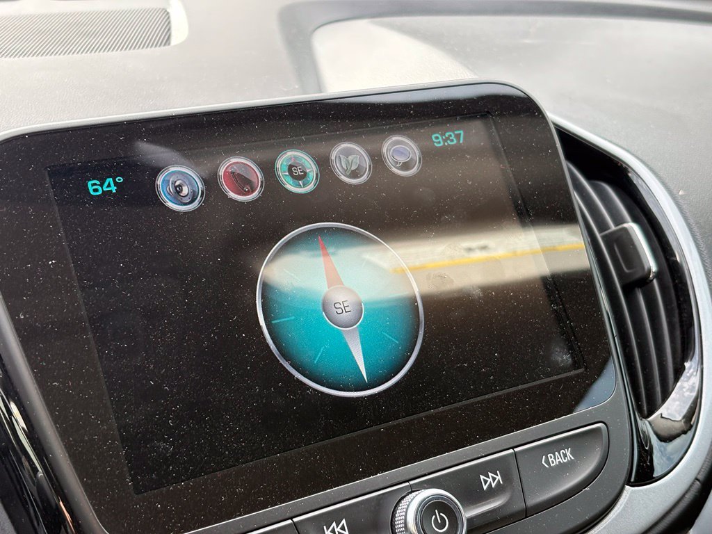 Used 2016 Chevrolet Volt LT FWD image 14