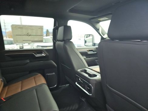 New 2025 Chevrolet Silverado 3500 High Country w/ Technology Package image 15