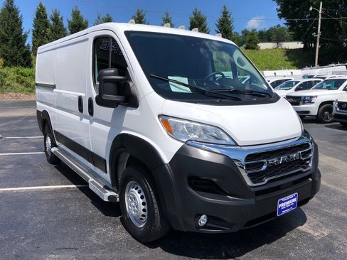 Used 2025 RAM ProMaster 2500 w/ U-Haul Equipment Group FWD image 8