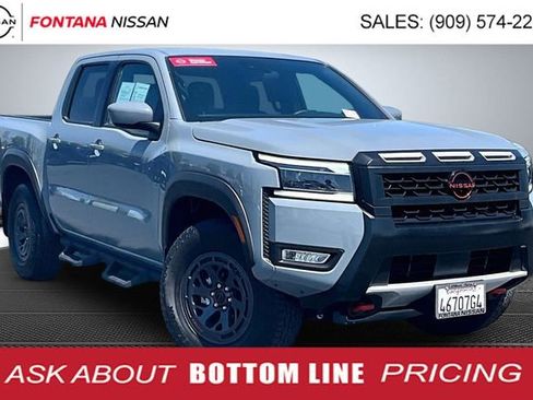 Used 2025 Nissan Frontier PRO-4X AWD/4WD image 1