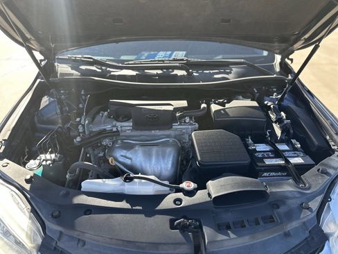 Used 2017 Toyota Camry LE image 8