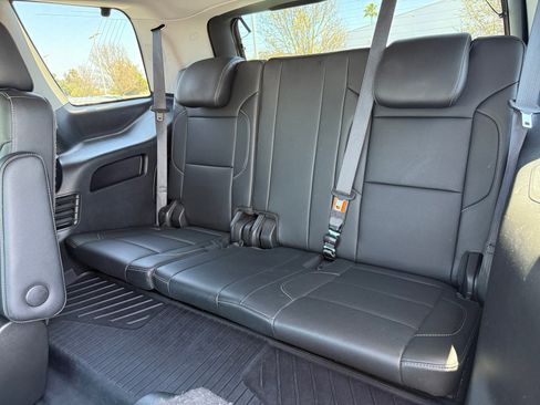 Used 2019 GMC Yukon SLT w/ Premium Edition RWD image 21