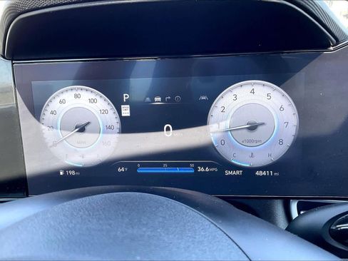 Used 2024 Hyundai Elantra Limited FWD image 24
