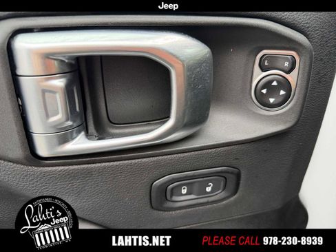 Used 2024 Jeep Wrangler High Altitude image 33