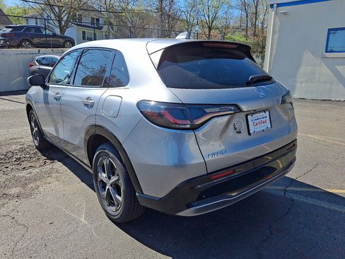 Certified 2024 Honda HR-V EX-L image 9