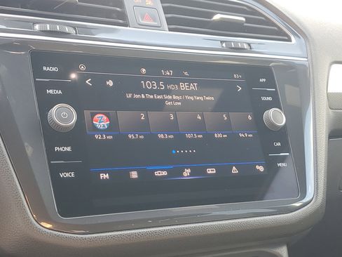 Used 2023 Volkswagen Tiguan SE R-Line image 24