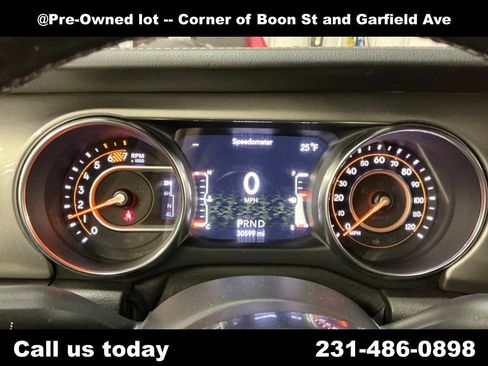 Used 2018 Jeep Wrangler Unlimited Sahara w/ Cold Weather Group image 22