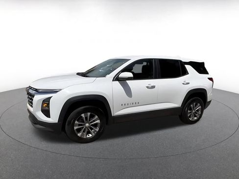 Used 2025 Chevrolet Equinox LT FWD image 7