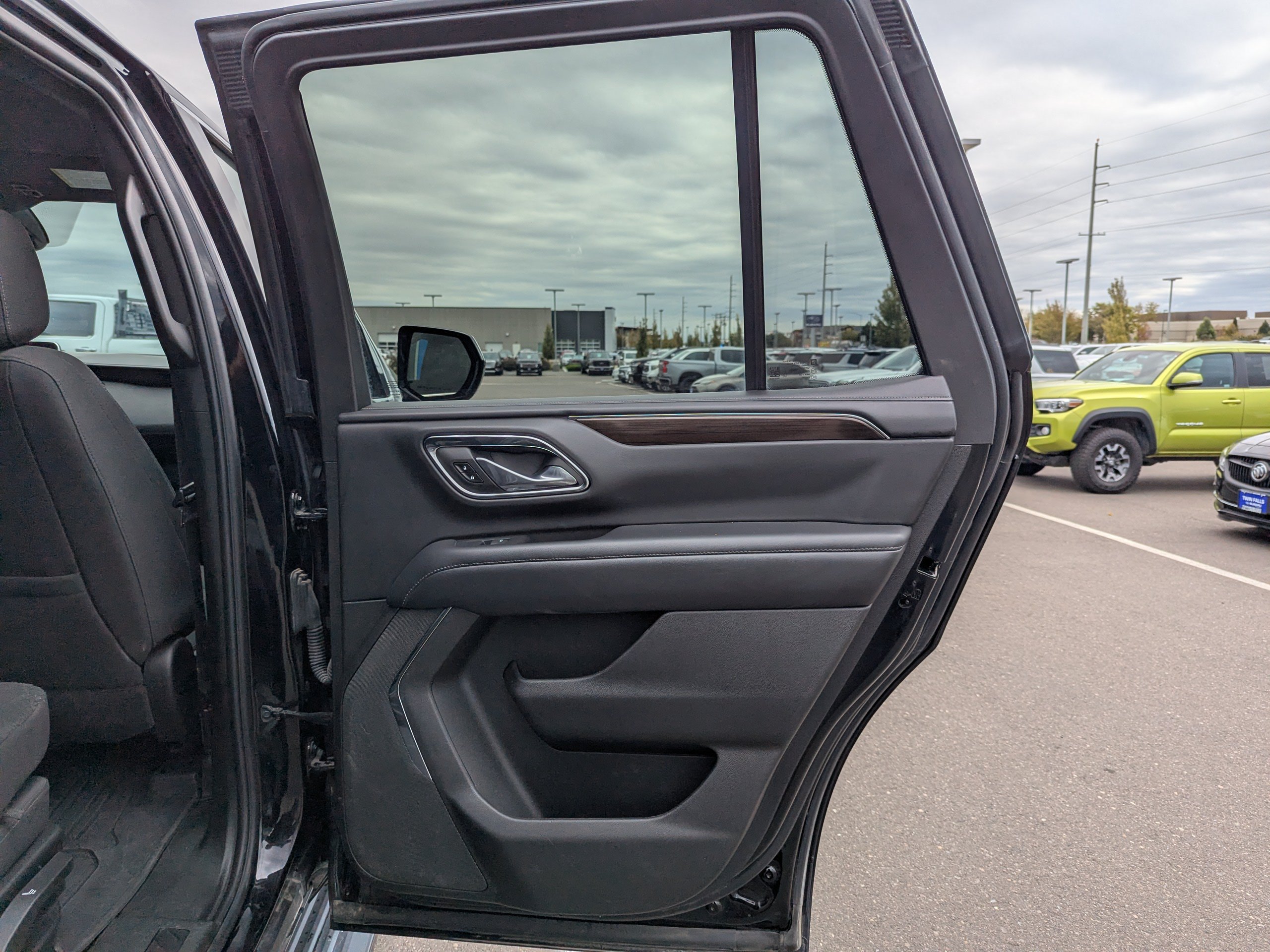 Certified 2023 GMC Yukon SLE w/ Gmc Pro Safety Plus Package AWD/4WD image 42