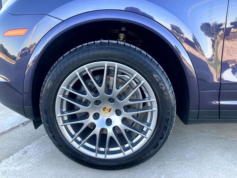 Used 2017 Porsche Cayenne Platinum Edition AWD/4WD image 21