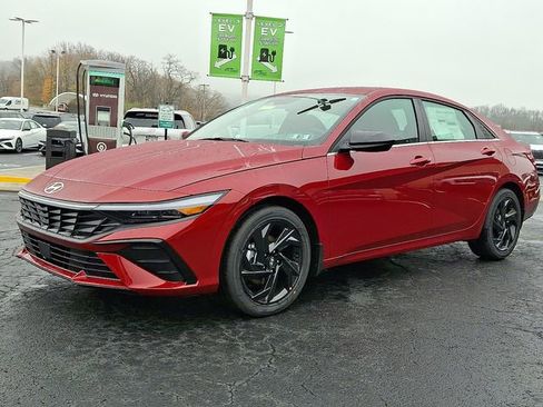 New 2026 Hyundai Elantra SEL Sport image 2