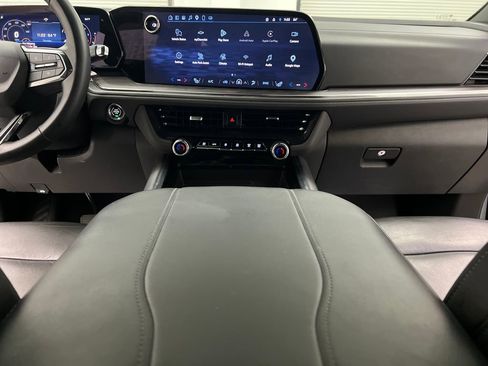 Used 2025 Chevrolet Tahoe LT AWD/4WD image 42