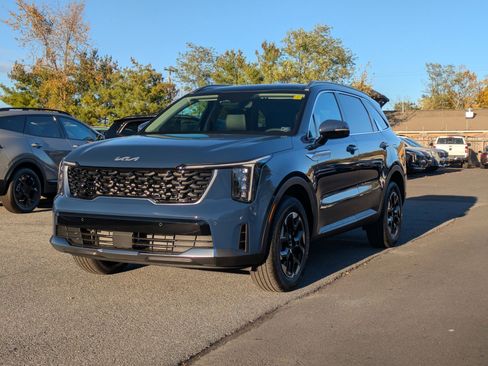 New 2026 Kia Sorento S w/ S Panoramic Sunroof Package image 3