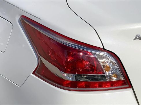 Used 2013 Nissan Altima 2.5 SV image 28