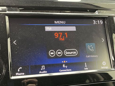 Used 2020 Nissan Rogue SV AWD/4WD image 17