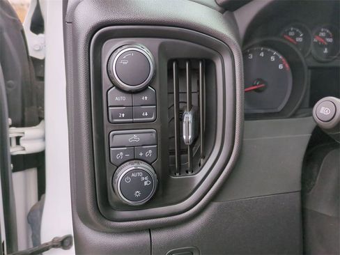 Certified 2022 Chevrolet Silverado 1500 Custom Trail Boss w/ LPO, Dark Essentials Package image 16