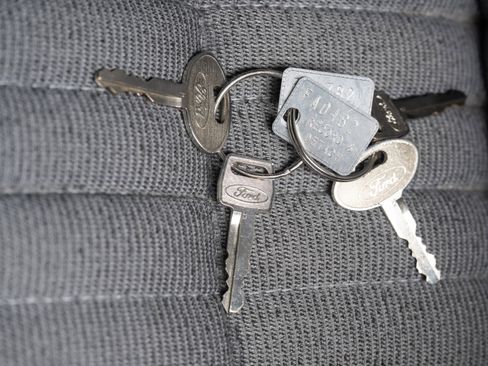 Used 1993 Ford Mustang Cobra RWD image 60