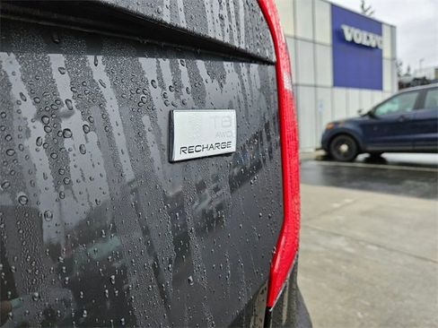 Certified 2024 Volvo XC90 T8 Ultimate w/ Protection Package Premier image 10