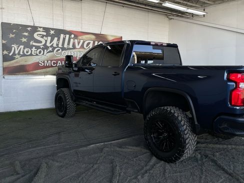 Used 2021 Chevrolet Silverado 2500 LTZ w/ LTZ Plus Package image 6