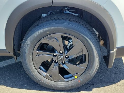 New 2026 Nissan Rogue SV FWD image 4