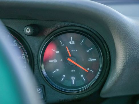 Used 1995 Porsche 911 Carrera image 38