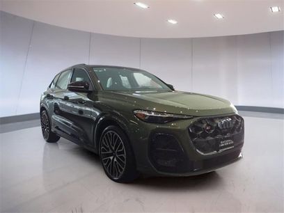 New 2025 Audi SQ5 Premium Plus