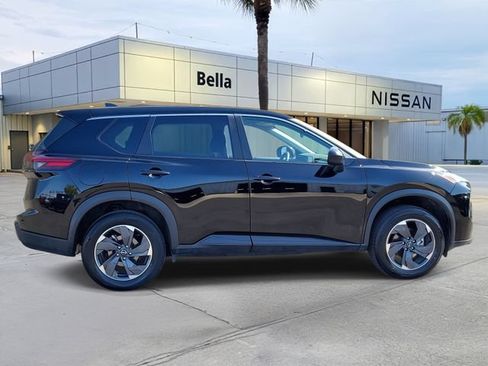 Used 2025 Nissan Rogue SV FWD image 7