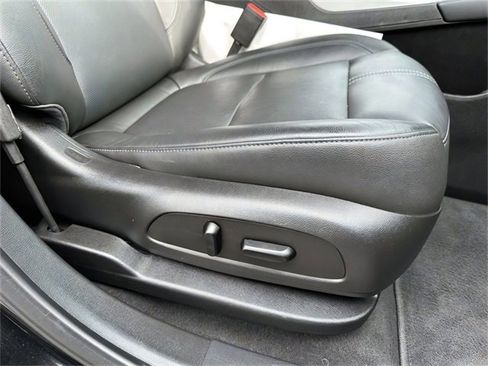 Used 2019 Chevrolet Blazer LT image 24