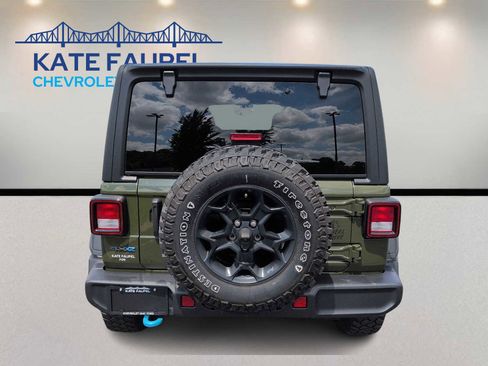 Used 2023 Jeep Wrangler Unlimited w/ Cold Weather Group AWD/4WD image 6