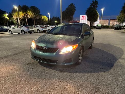 Used 2010 Toyota Corolla LE w/ LE EVP Pkg #1 FWD image 1