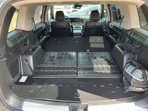 Used 2025 Hyundai Santa Fe Limited FWD image 40
