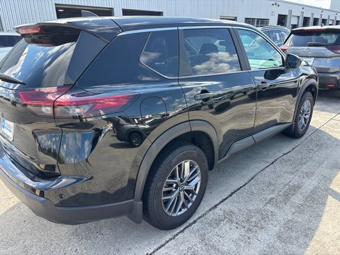 Used 2026 Nissan Rogue S FWD image 3