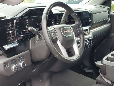 Certified 2025 GMC Sierra 1500 Elevation AWD/4WD image 8