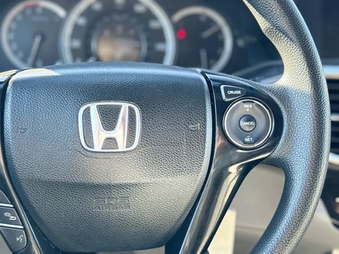 Used 2017 Honda Accord LX image 17