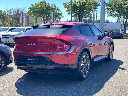 Certified 2024 Kia EV6 Wind RWD image 9