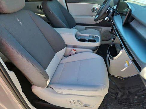 New 2026 Hyundai Ioniq 9 SE image 21
