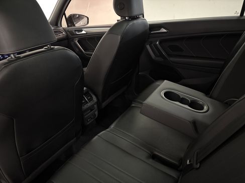 Used 2022 Volkswagen Tiguan SE R-Line FWD image 24