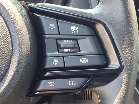 Used 2025 Subaru Forester Premium AWD/4WD image 10