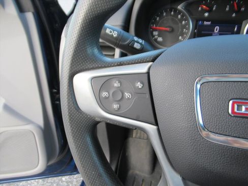 Used 2023 GMC Terrain SLE w/ Driver Convenience Package image 19