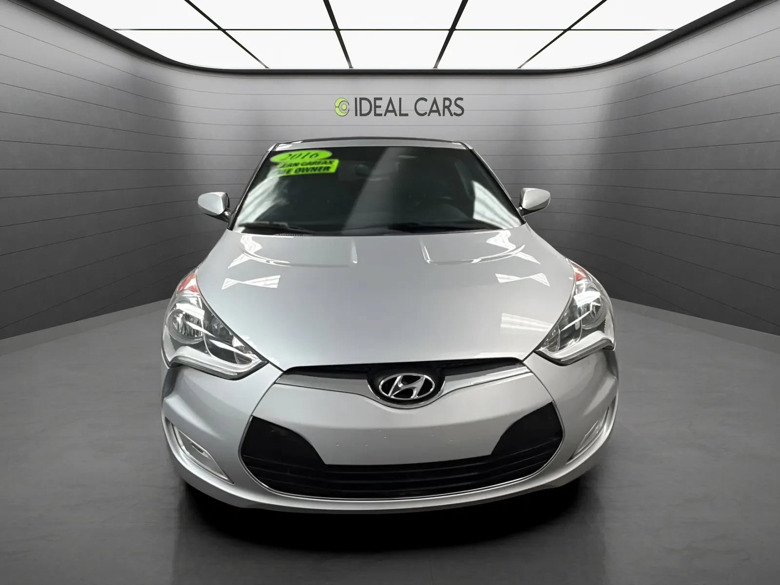 Used 2016 Hyundai Veloster w/ Option Group 03 FWD image 2