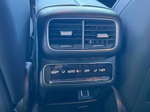 Used 2021 Mercedes-Benz GLE 450 4MATIC image 22