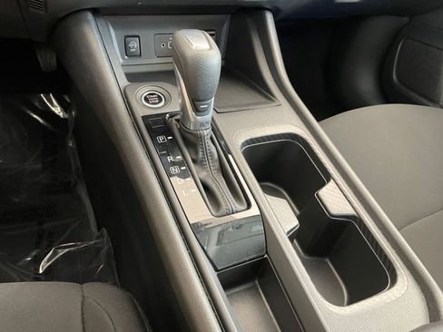 Used 2025 Nissan Sentra S image 39