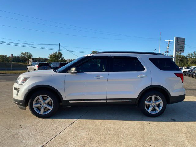 Used 2019 Ford Explorer XLT w/ Equipment Group 202A FWD image 4