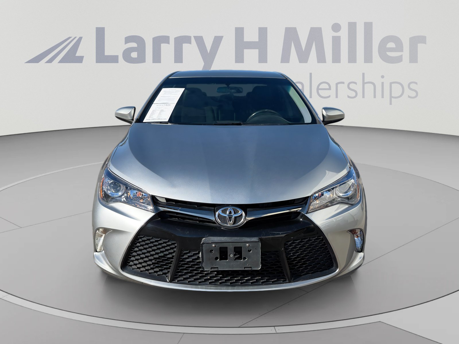 Used 2017 Toyota Camry SE FWD image 8