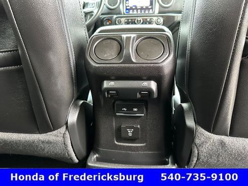 Used 2020 Jeep Wrangler Unlimited Sahara image 44