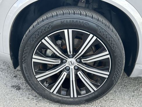 Certified 2023 Volvo XC90 B6 Plus w/ Protection Package Premier AWD/4WD image 11